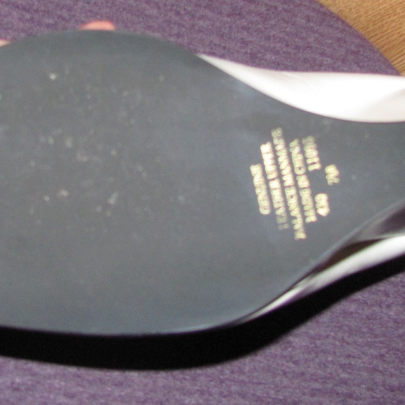 Unique White CAMI Wedge Type Heels 7.5 - Picture 5 of 5